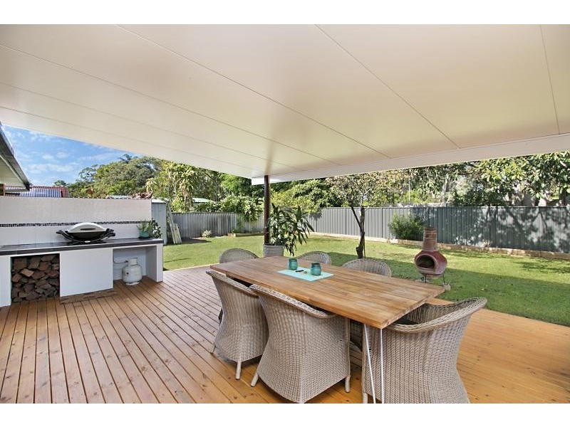 90 Japonica Drive, Palm Beach QLD 4221