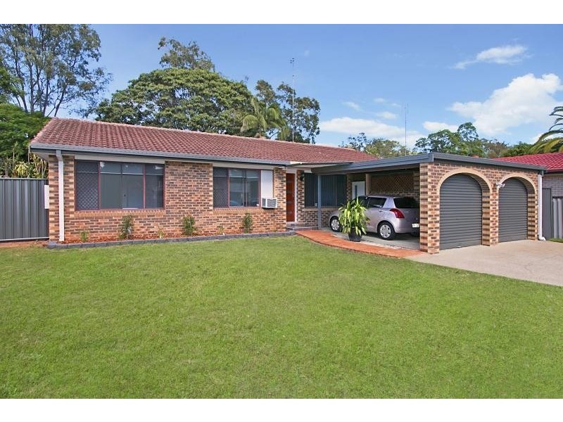 90 Japonica Drive, Palm Beach QLD 4221