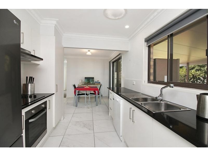 90 Japonica Drive, Palm Beach QLD 4221