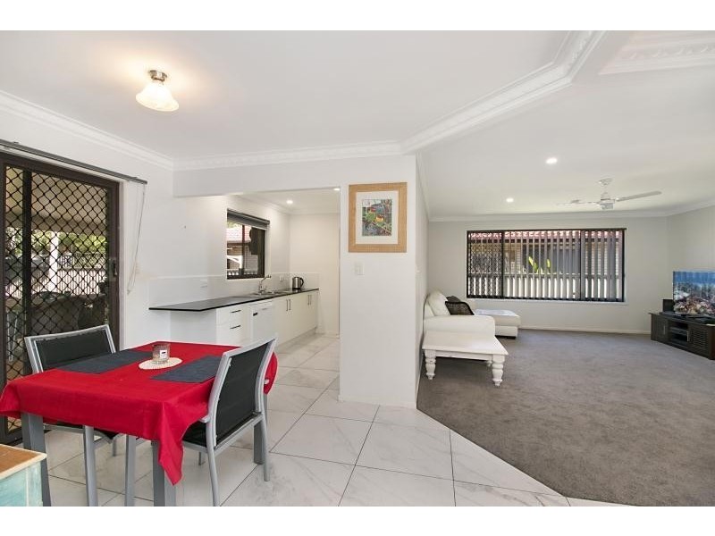 90 Japonica Drive, Palm Beach QLD 4221