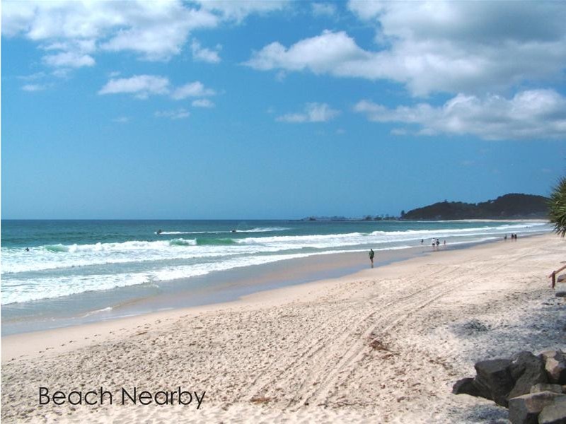 121 K P McGrath Drive, Elanora QLD 4221