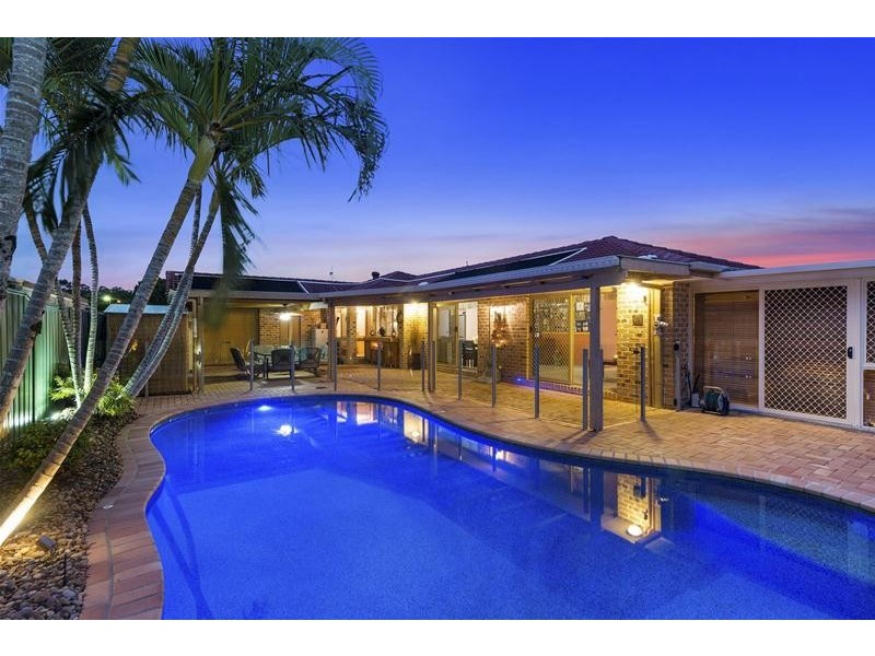 15 Damson Place, Elanora QLD 4221