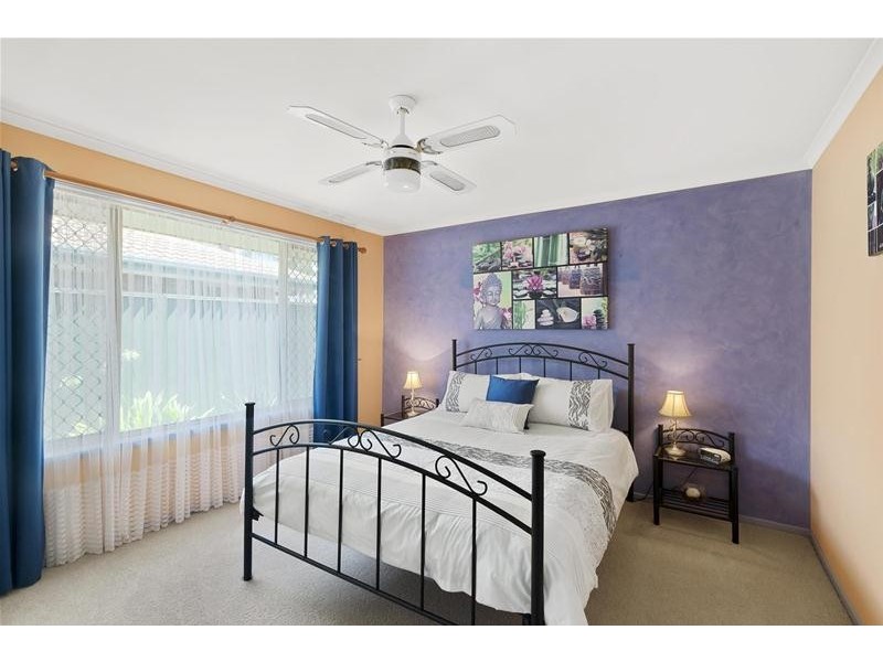 15 Damson Place, Elanora QLD 4221