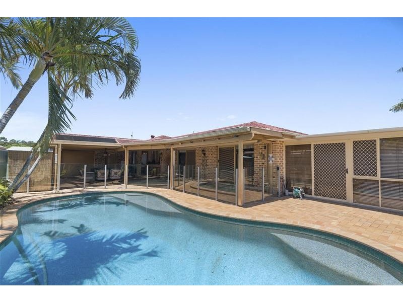 15 Damson Place, Elanora QLD 4221