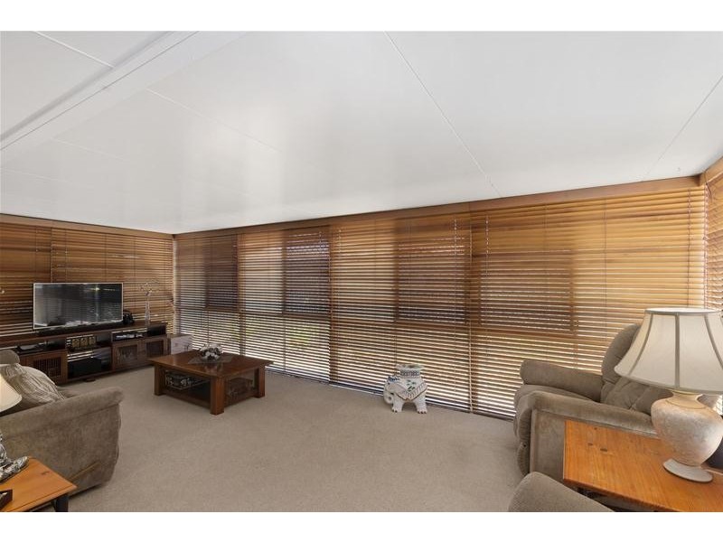 15 Damson Place, Elanora QLD 4221