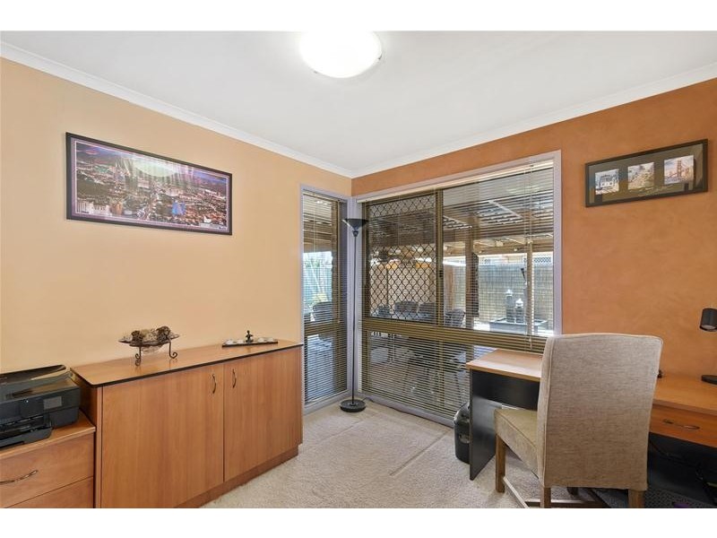 15 Damson Place, Elanora QLD 4221