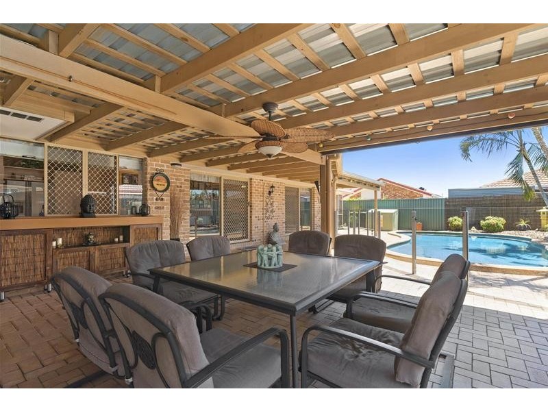 15 Damson Place, Elanora QLD 4221