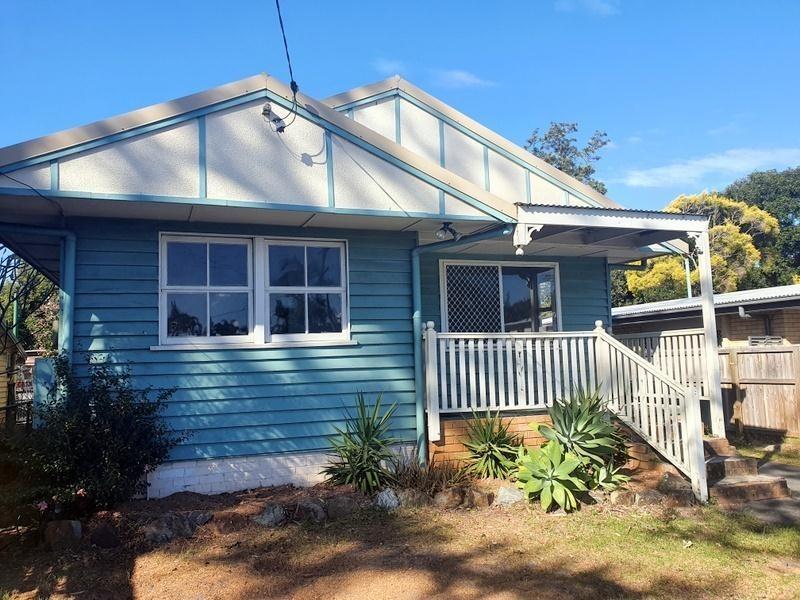 100 Palm Beach Avenue, Palm Beach QLD 4221