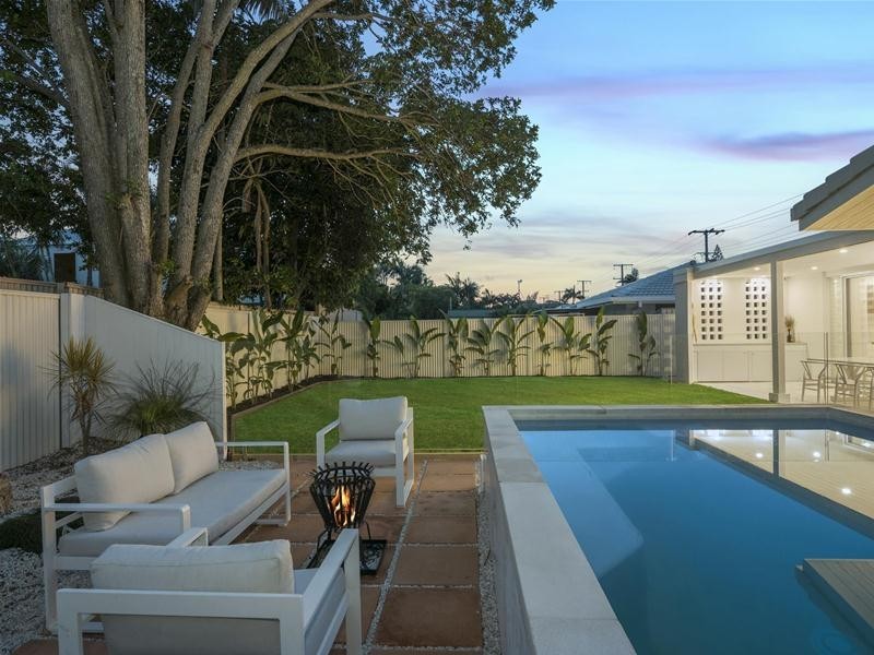 57 Mallawa Drive, Palm Beach QLD 4221