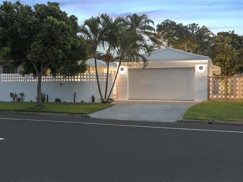 57 Mallawa Drive, Palm Beach QLD 4221