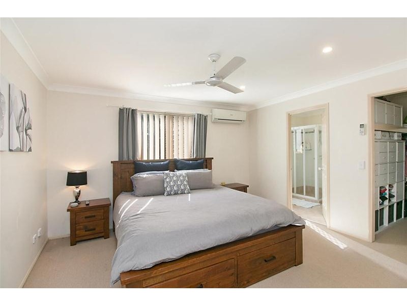 4 Bidwill Court, Elanora QLD 4221