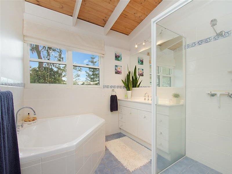 42 Goolabah Drive, Tallebudgera QLD 4228