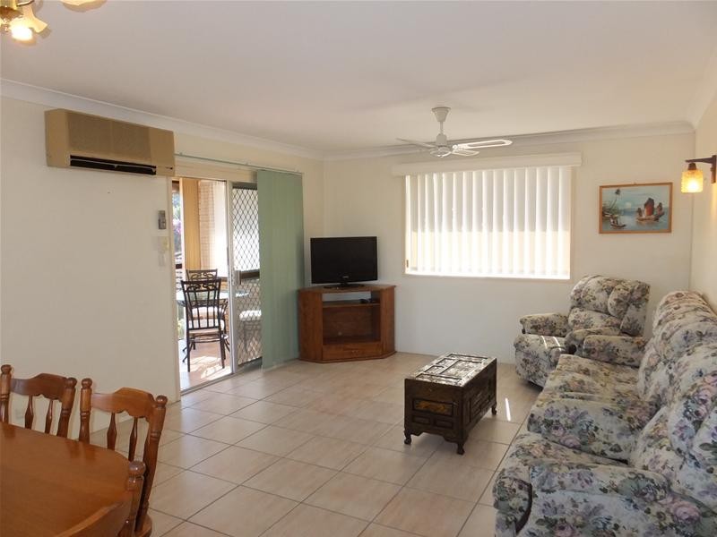 2/69 Laguna Avenue, Palm Beach QLD 4221