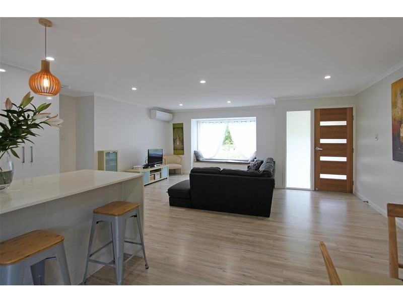 9 Glentrees  Grove, Currumbin Waters QLD 4223