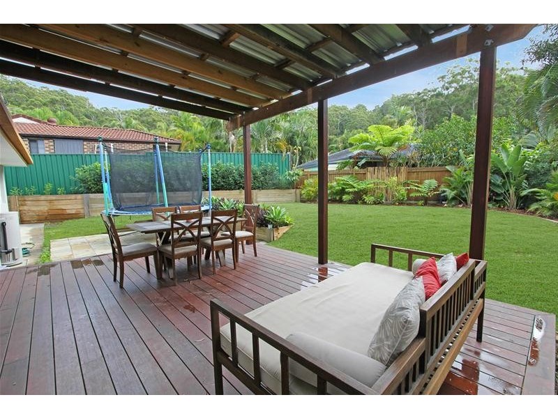 9 Glentrees  Grove, Currumbin Waters QLD 4223