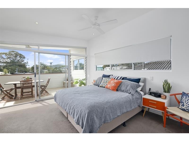 48 Twenty Fifth Avenue, Palm Beach QLD 4221