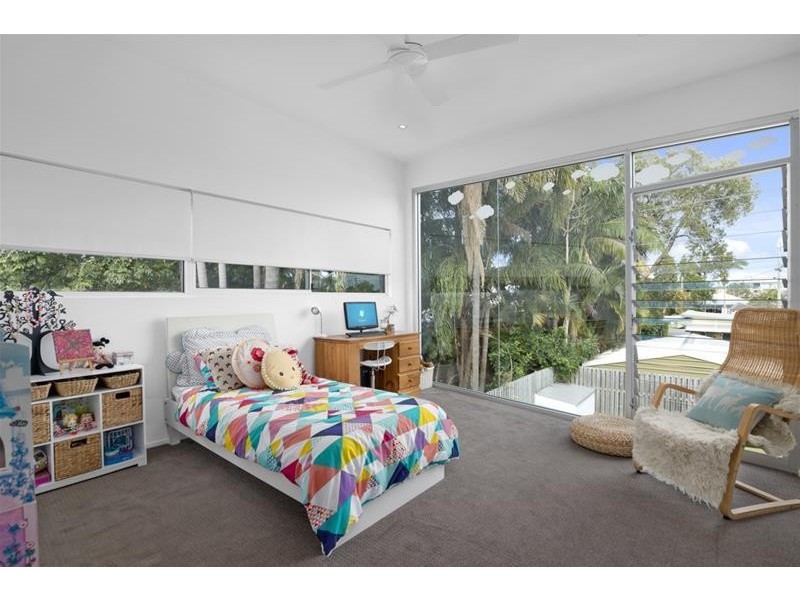 48 Twenty Fifth Avenue, Palm Beach QLD 4221