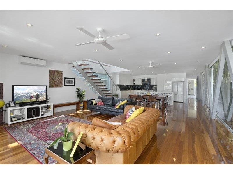 48 Twenty Fifth Avenue, Palm Beach QLD 4221