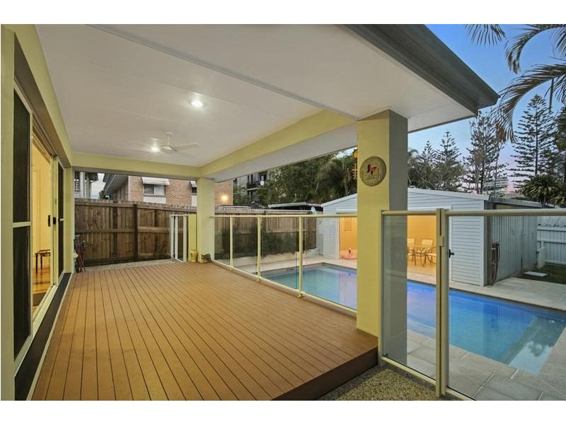 10 Twenty Third Avenue, Palm Beach QLD 4221