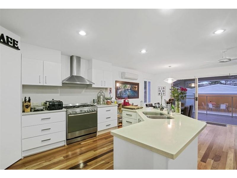 10 Twenty Third Avenue, Palm Beach QLD 4221