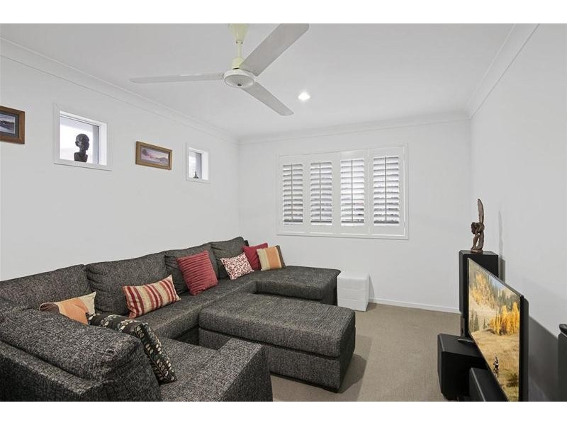 10 Twenty Third Avenue, Palm Beach QLD 4221