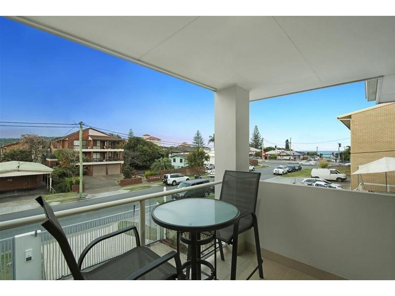 10 Twenty Third Avenue, Palm Beach QLD 4221