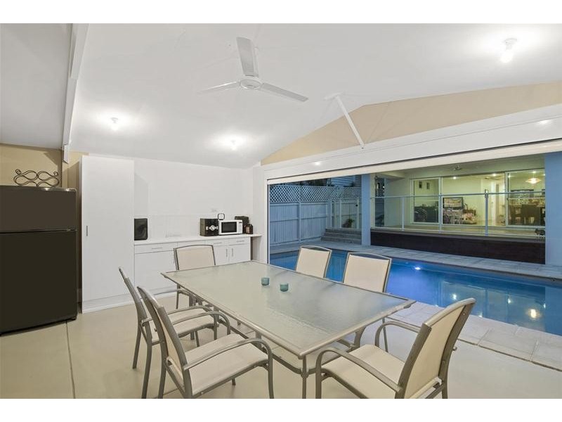 10 Twenty Third Avenue, Palm Beach QLD 4221