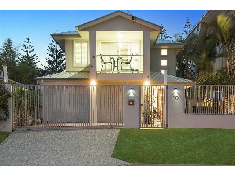 10 Twenty Third Avenue, Palm Beach QLD 4221