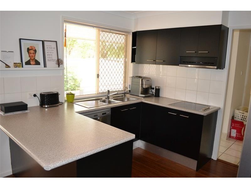 3/2 Cassowary Drive, Burleigh Waters QLD 4220