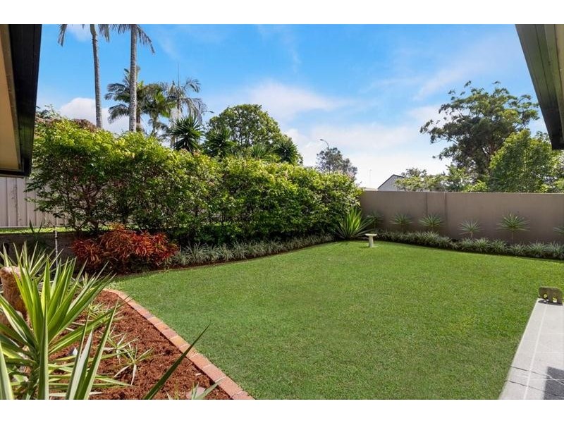102 K P McGrath Drive, Elanora QLD 4221