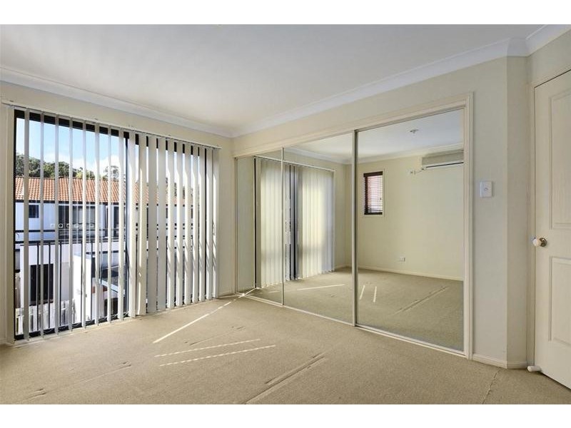 5/2 Karri Court, Burleigh Heads QLD 4220