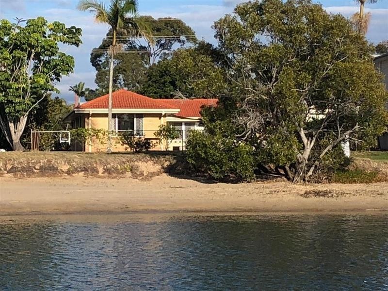 60 Mallawa Drive, Palm Beach QLD 4221