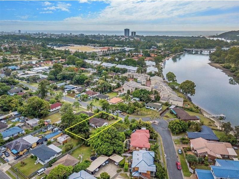 23 Riverside  Drive, Currumbin Waters QLD 4223