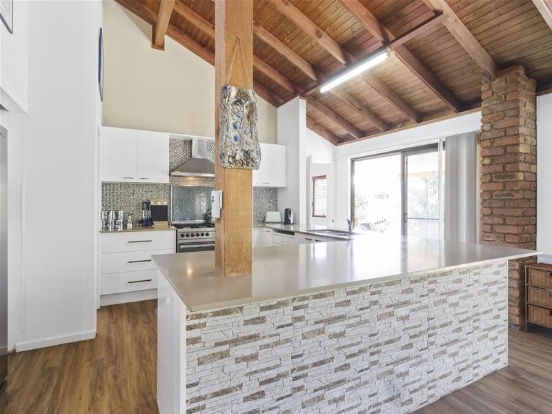 42 Ware Drive, Currumbin Waters QLD 4223