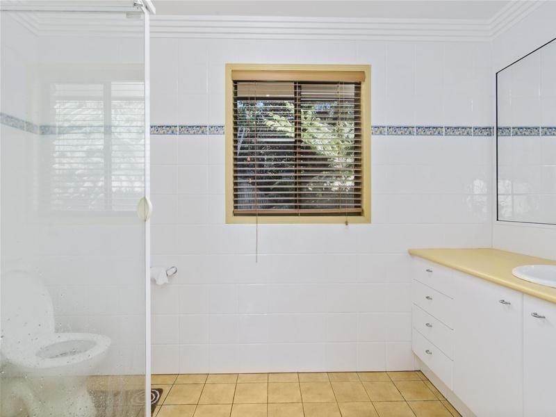 42 Ware Drive, Currumbin Waters QLD 4223