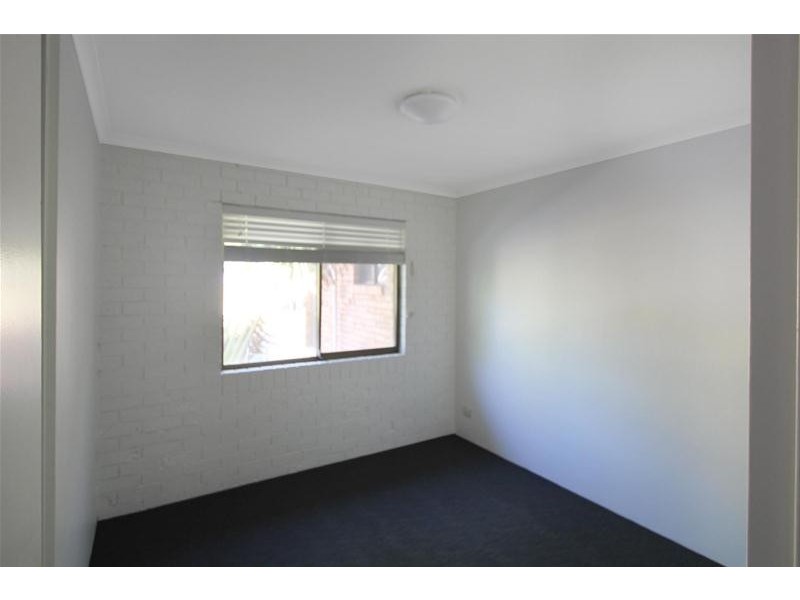 6/5 Jodie  Court, Mermaid Waters QLD 4218