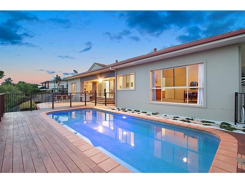 6 Nyoka Court, Elanora QLD 4221