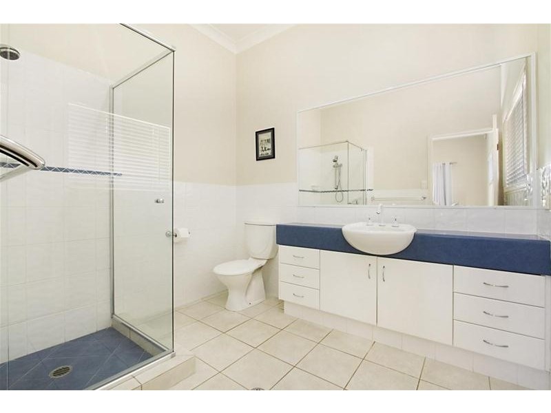 6 Nyoka Court, Elanora QLD 4221