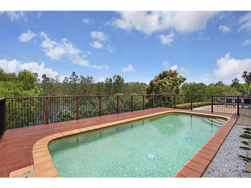 6 Nyoka Court, Elanora QLD 4221