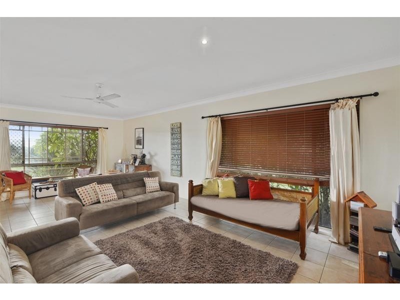 132 Valley Drive, Tallebudgera QLD 4228