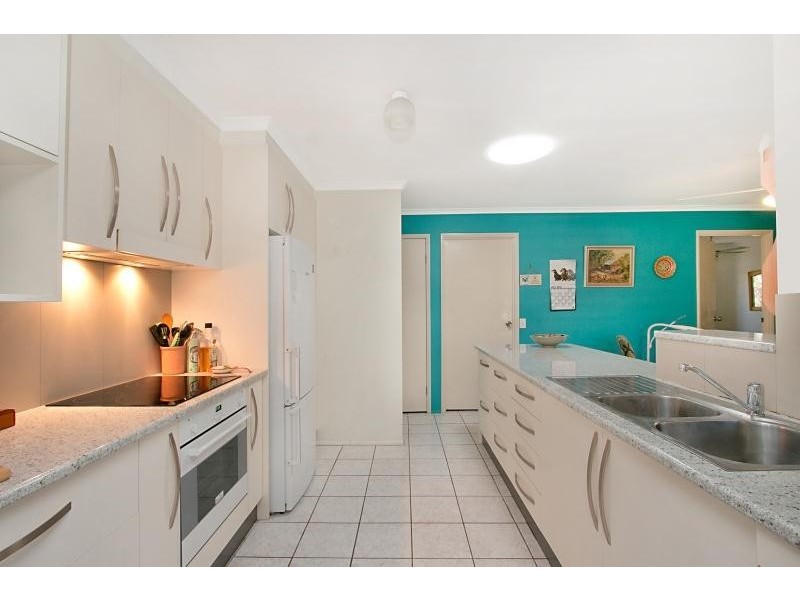 3 Kalmia Court, Elanora QLD 4221