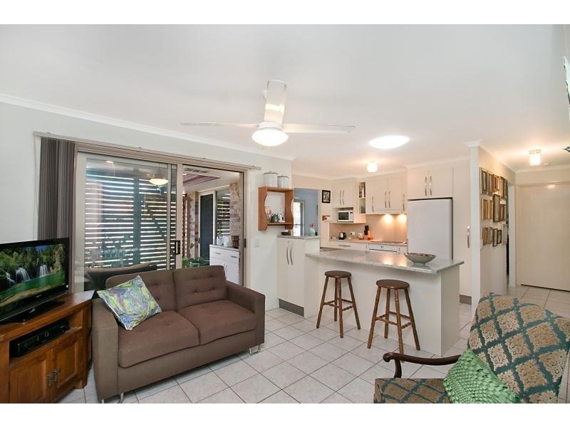 3 Kalmia Court, Elanora QLD 4221