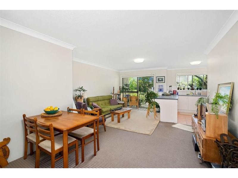 3/4 Nalla  Court, Palm Beach QLD 4221
