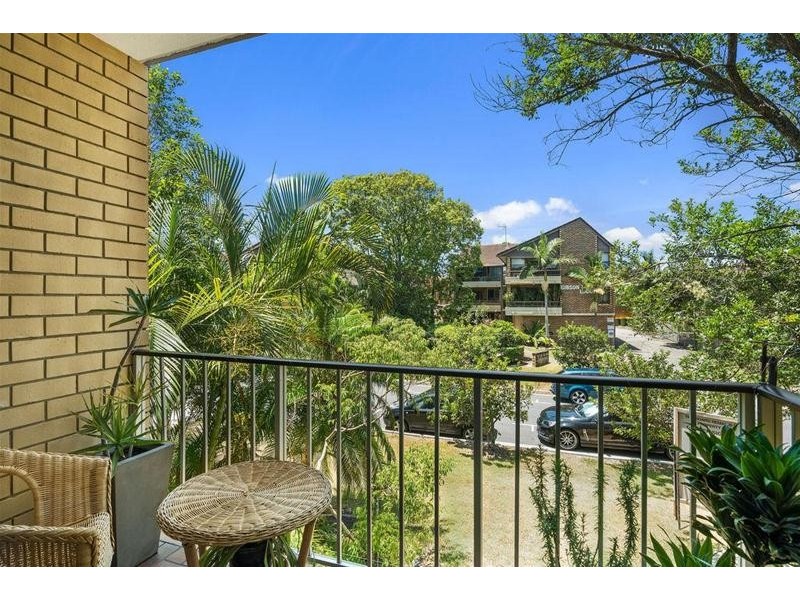 3/4 Nalla  Court, Palm Beach QLD 4221