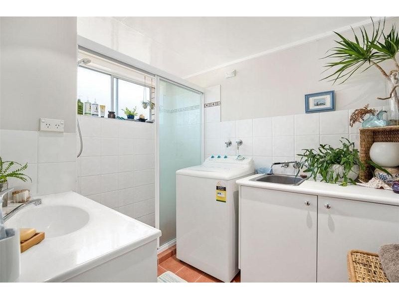 3/4 Nalla  Court, Palm Beach QLD 4221