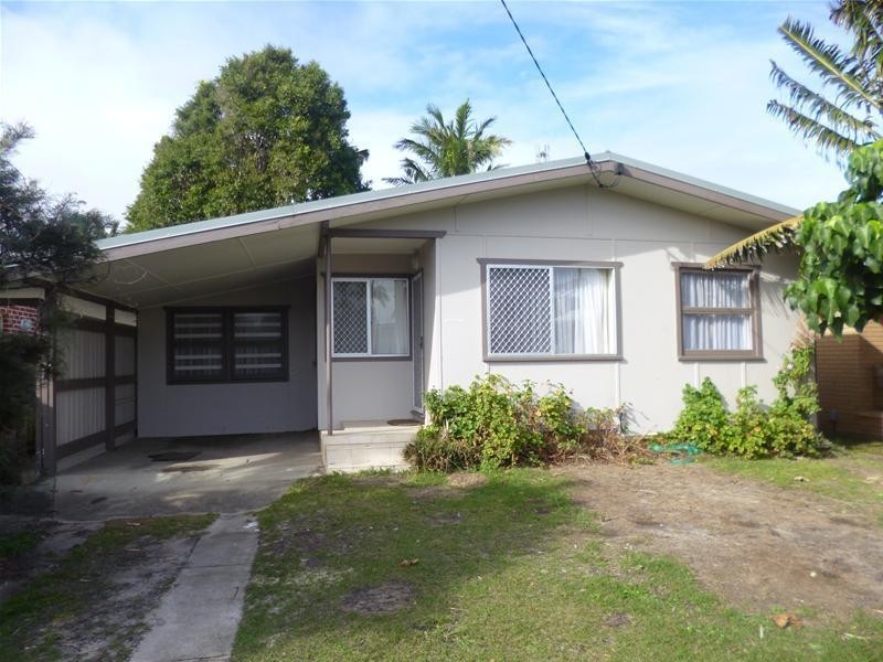 36 Fifth Avenue, Palm Beach QLD 4221