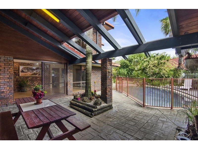 39 Kurrajong Court, Palm Beach QLD 4221