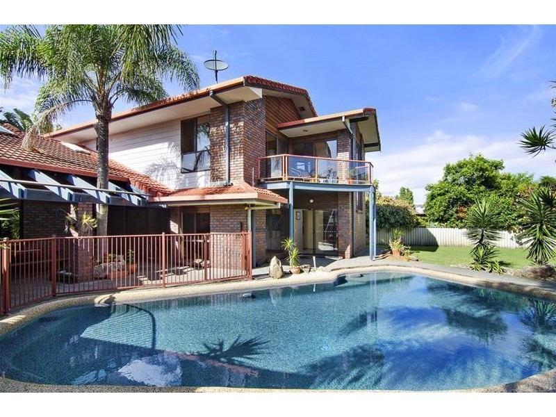 39 Kurrajong Court, Palm Beach QLD 4221