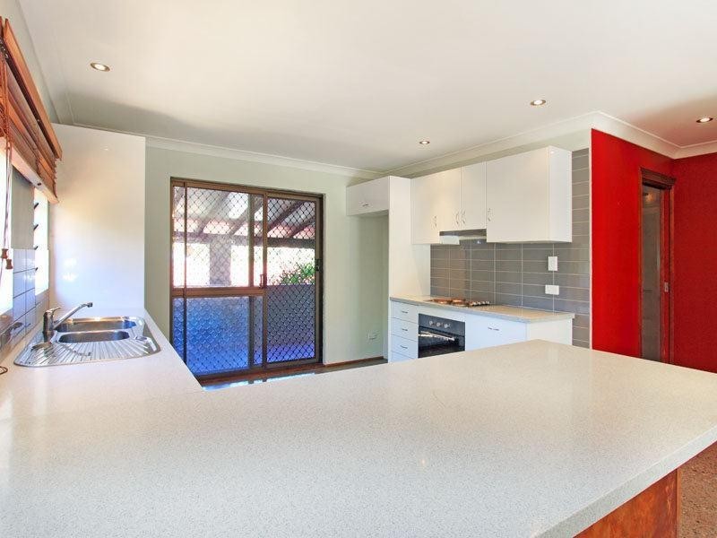 2 Ulm  Place, Worongary QLD 4213