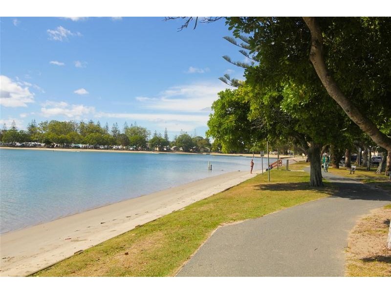 50 Tallebudgera Drive, Palm Beach QLD 4221